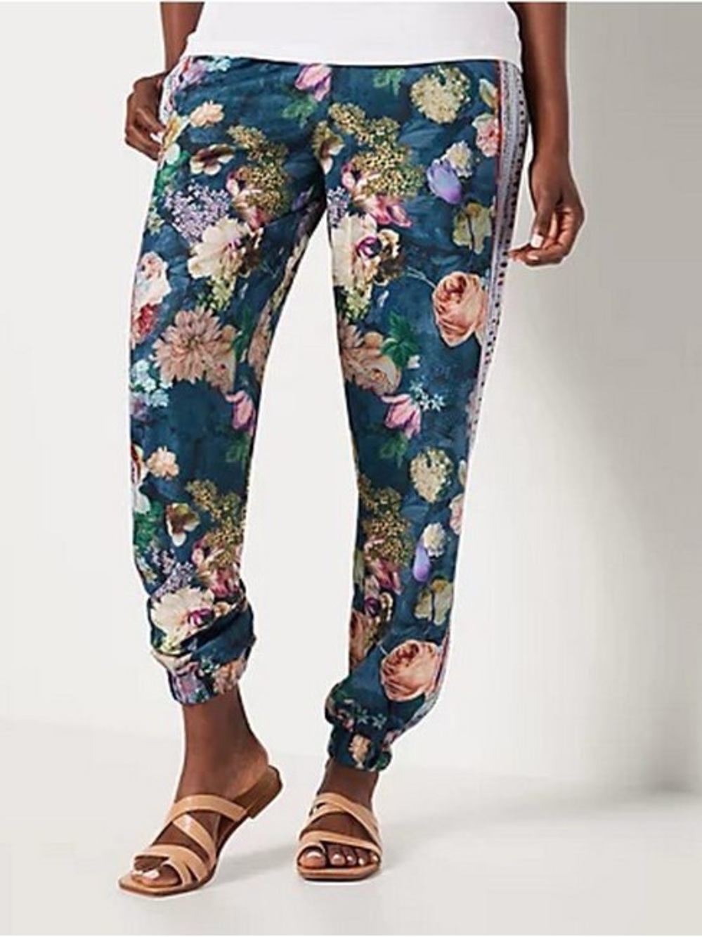 Tolani | JW Inspired Floral Print Jogger Pants w/ pockets Sz M